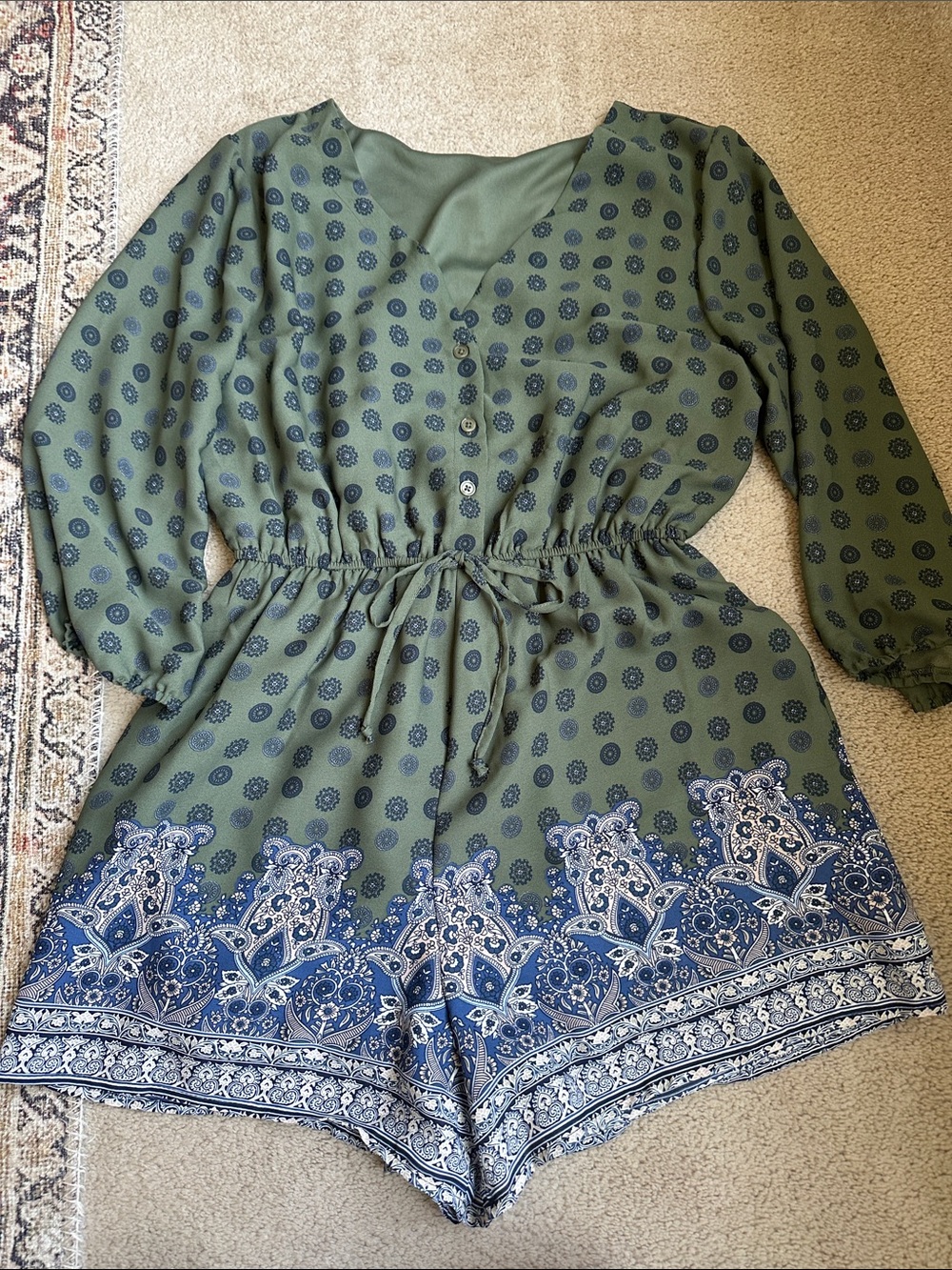 NWOT Francesca’s romper